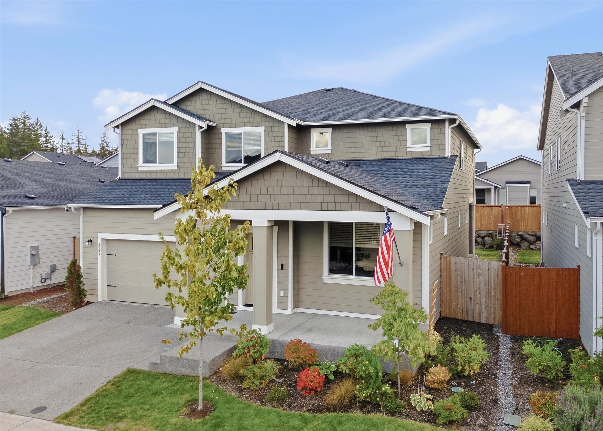 Front Exterior & Landscaping